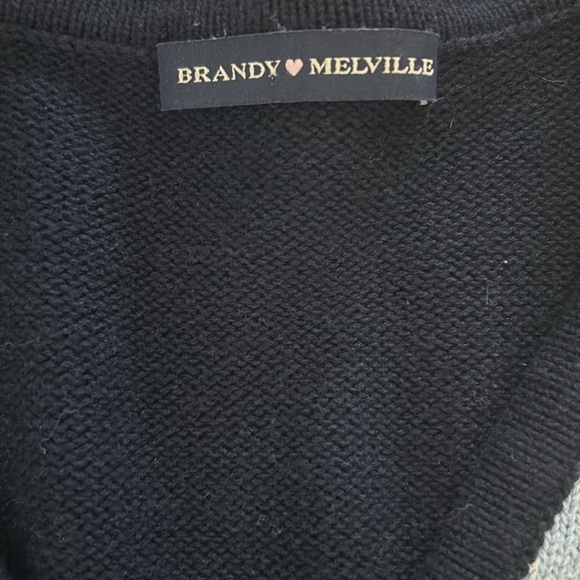 Brandy Melville women’s v-neck argyle cardigan - Picture 3 of 4